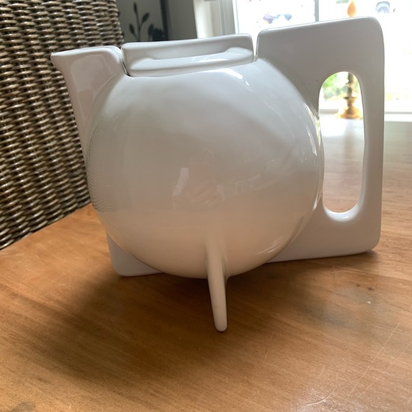 Vintage Modernist Bauhaus pure white Teapot. Immaculate condition. - Picture 3 of 7